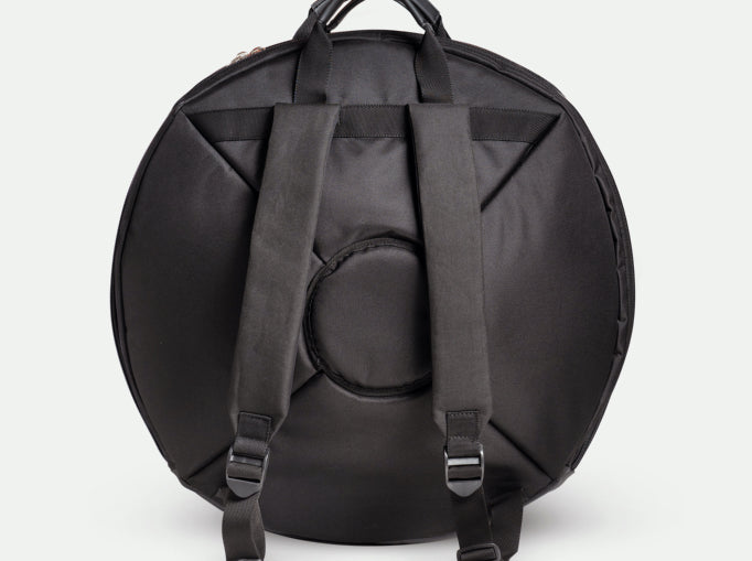 Handpantasche schwarz mit Rucksackträgern , Hinteransicht 