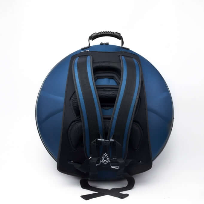 Handpan Hardcase - Evatek Pro in der Farbe stonewash dunkelblau. Ansicht von hinten vor einem Weißen Hintergrund mit Rückenstütze